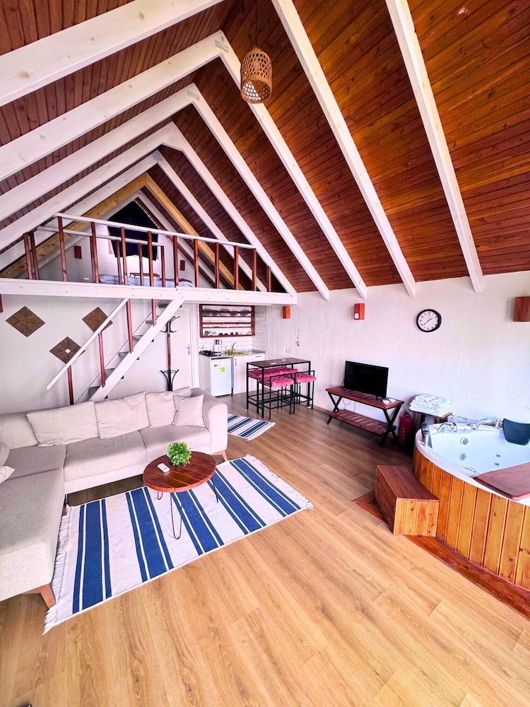 Twin Room - Photo 3