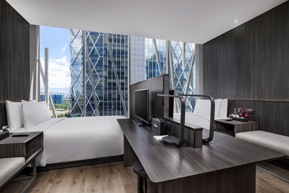 Deluxe Twin Room, City View