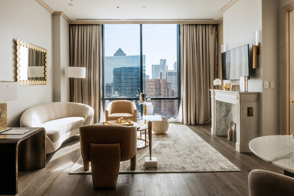 Legacy Suite photo 1