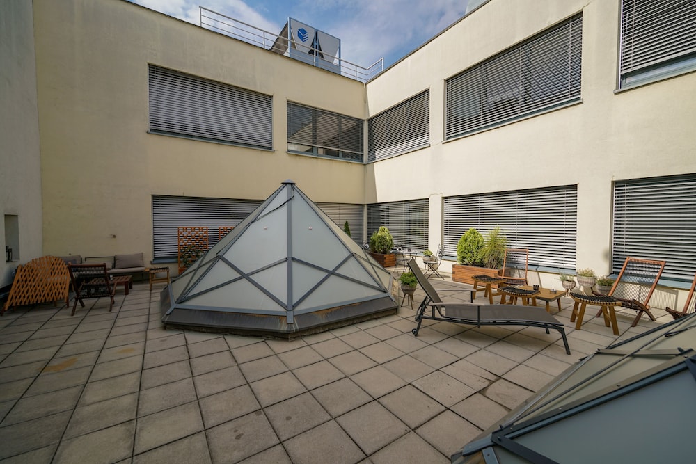 Business Triple Room - Photo 3