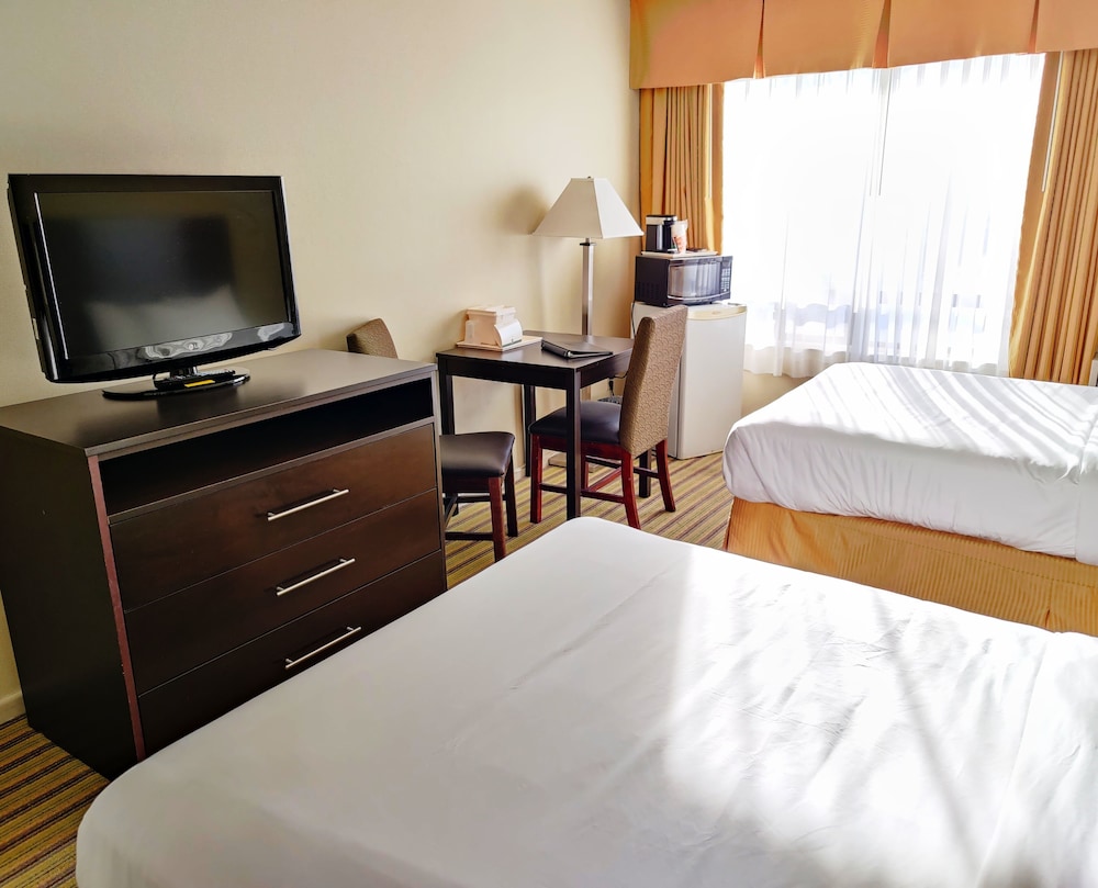 Standard Room 2 Queen Bed, Non Smoking photo 3