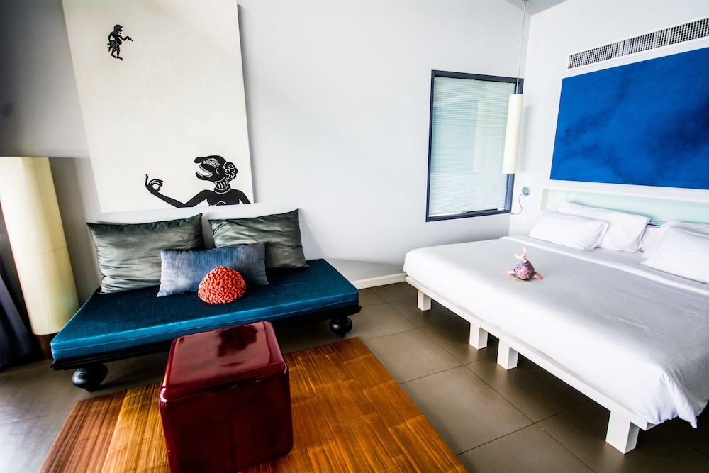 The Deluxe with Seaview - Photo 14