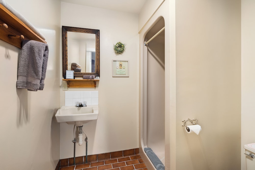 Standard Double Room, Private Bathroom (Room 1) photo 2