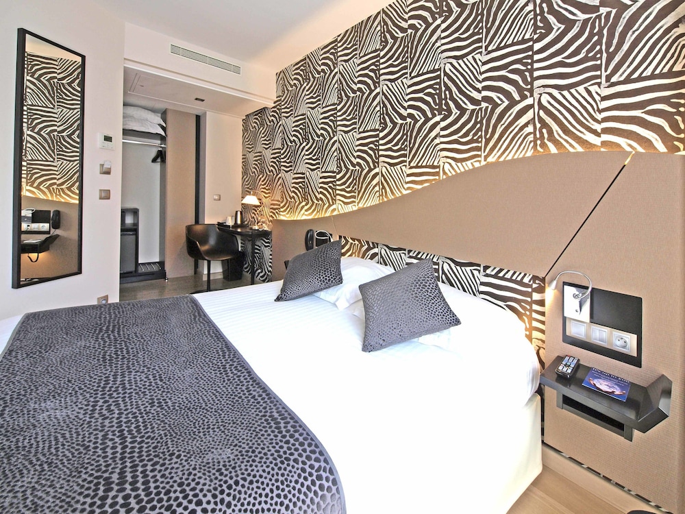 Classic room photo 2