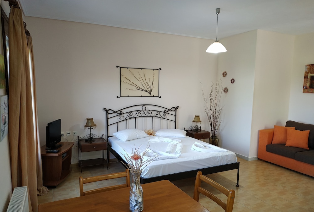 Apartment photo 2