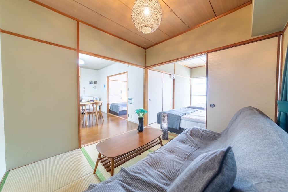 Room303 - Photo 11