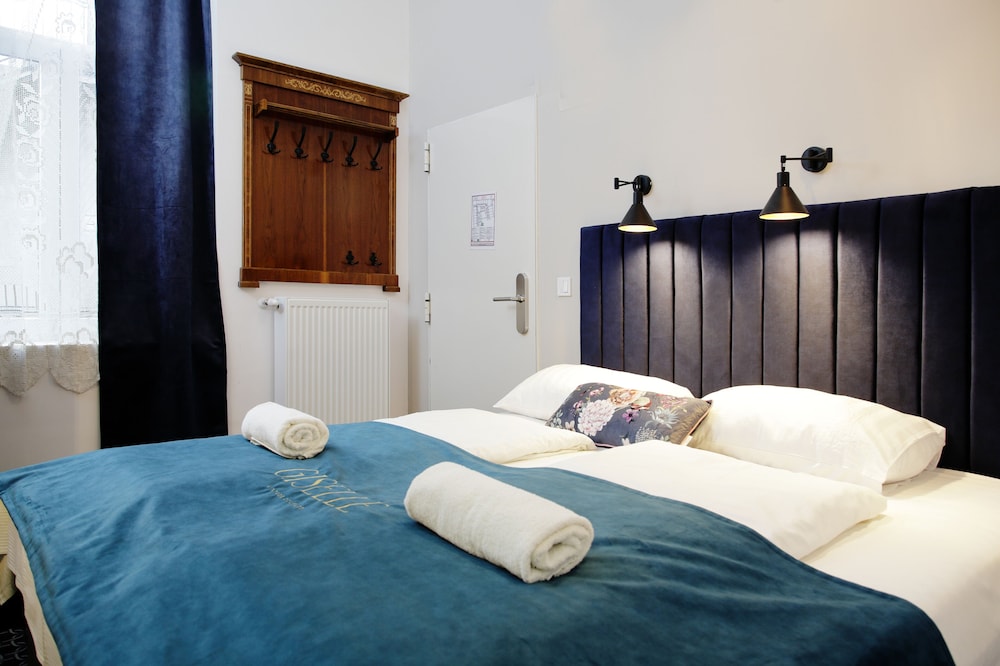 Basic Double Room