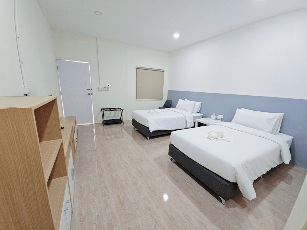 Standard Twin Room photo 2