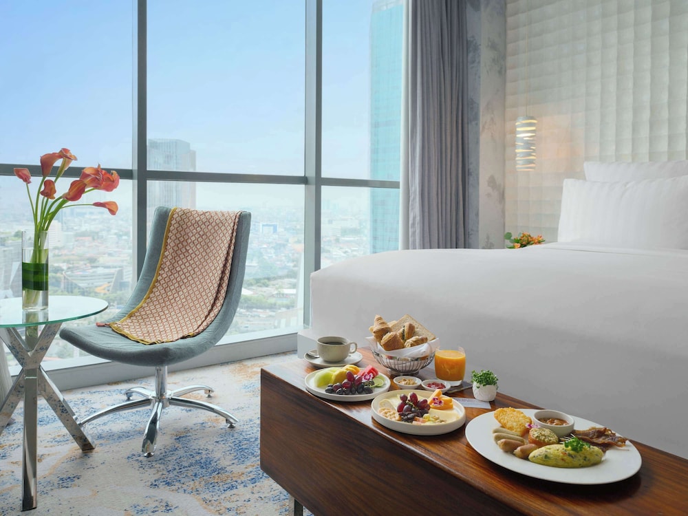 Executive Suite, 1 King Bed, Park View - Photo 12