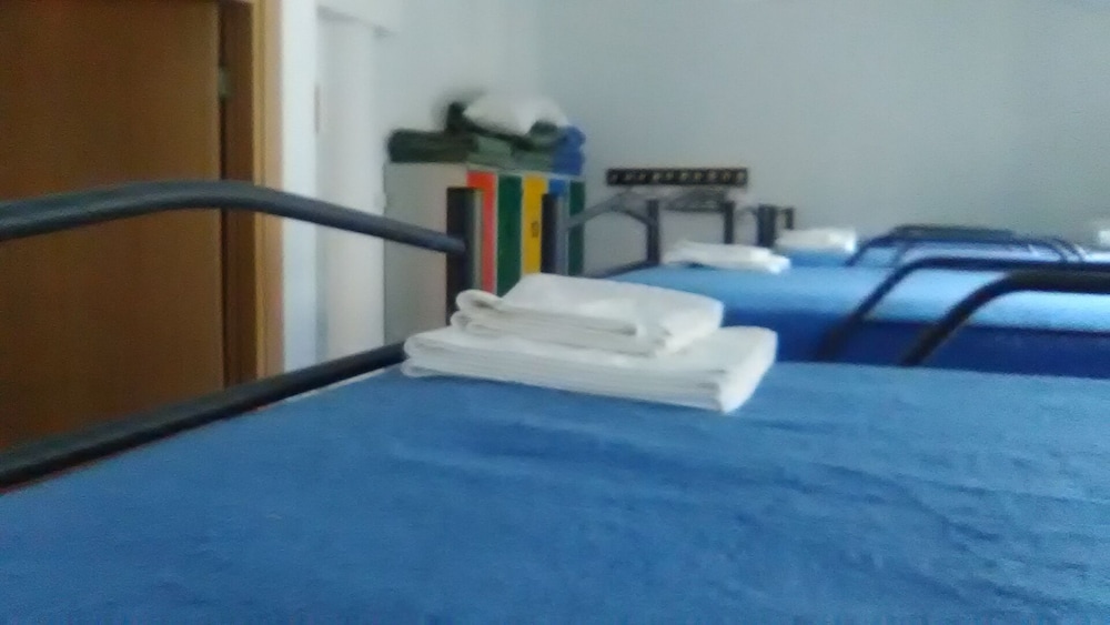 Habitación (Dormitorio con 6 camas - Duero)