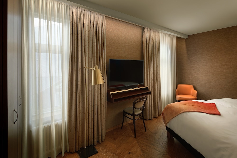 Diplomat Suite photo 2
