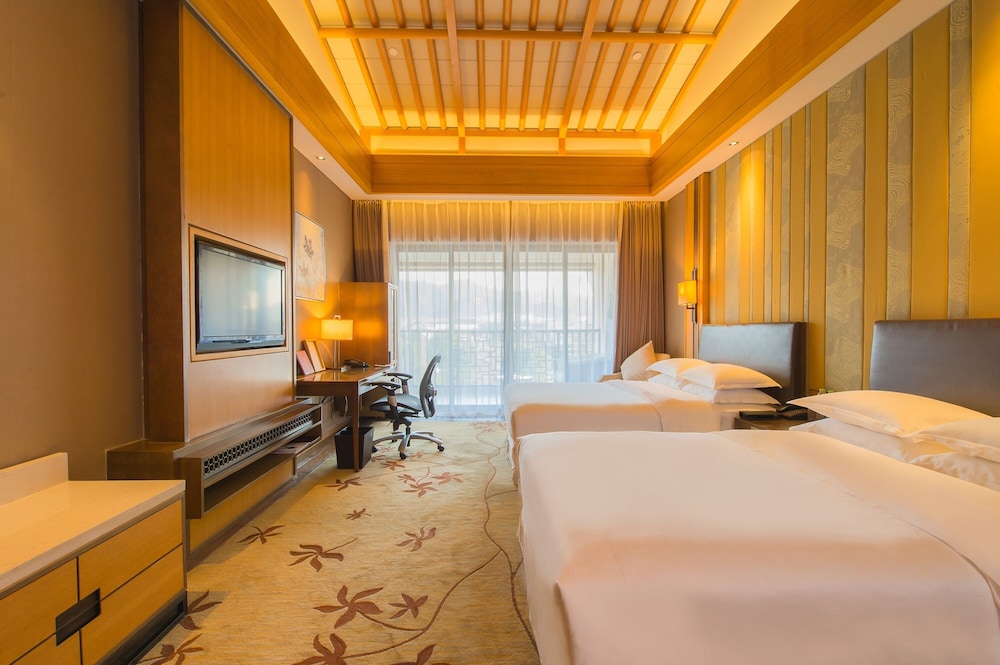 Club Twin Room, 1 Double Bed, Balcony - Photo 1