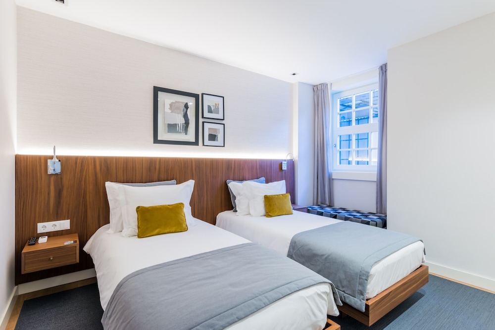 Deluxe Apartment, 2 Bedrooms, Balcony, City View photo 3