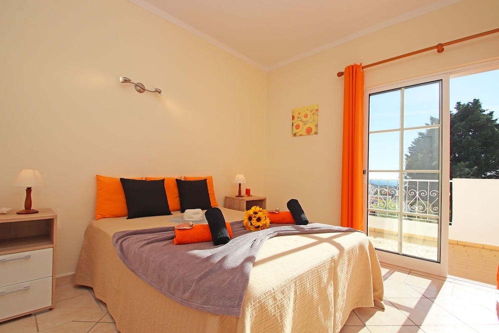 Apartment, 2 Bedrooms, Pool Access, Sea View