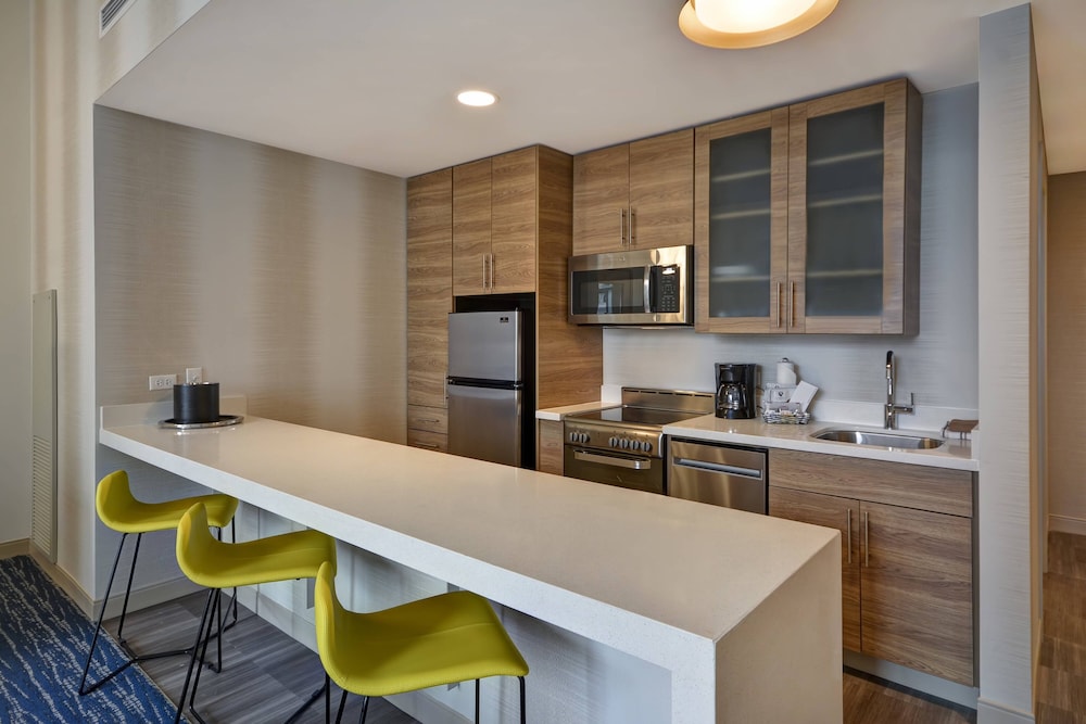 Suite, 1 Bedroom, Balcony photo 2