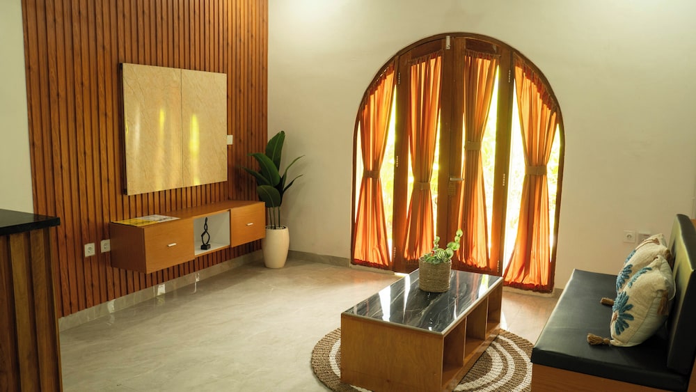 Room, Pool View photo 3