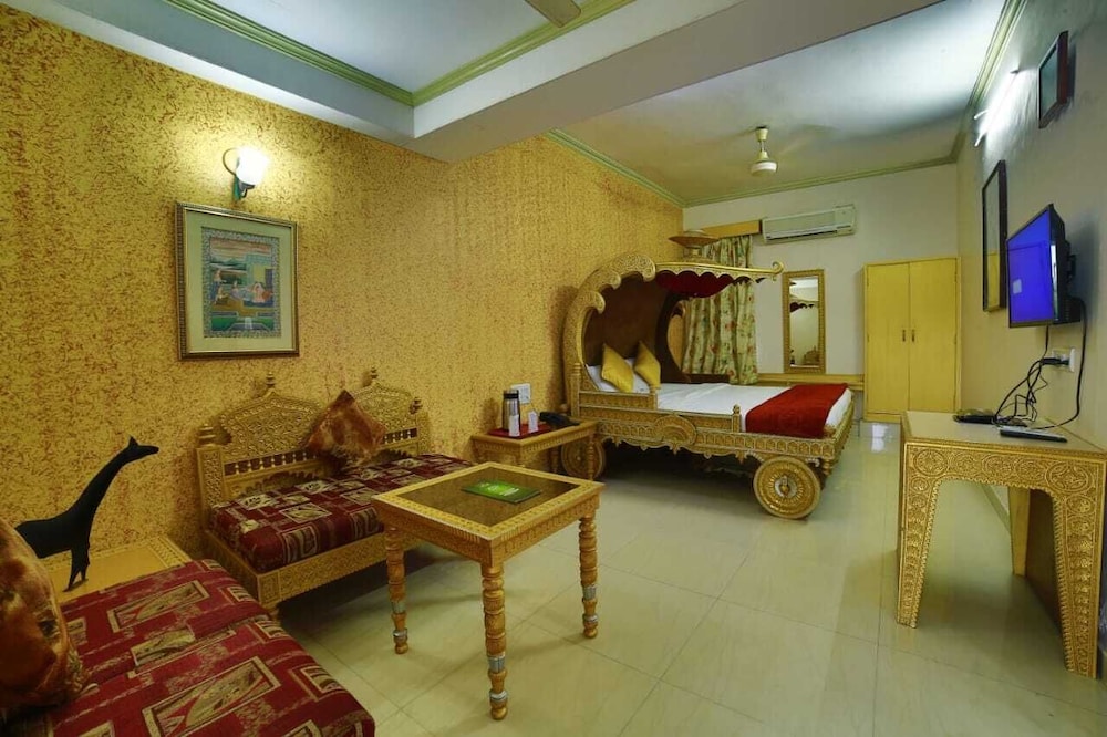 Suite Room Only for Couple & Family - Photo 2