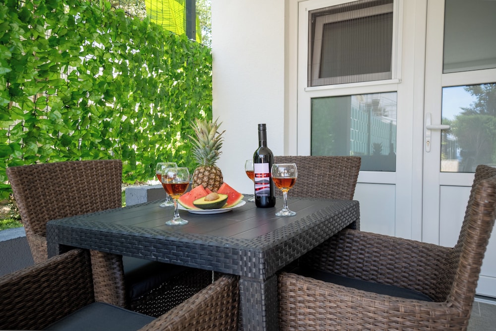 Standard Apartment, Garden View