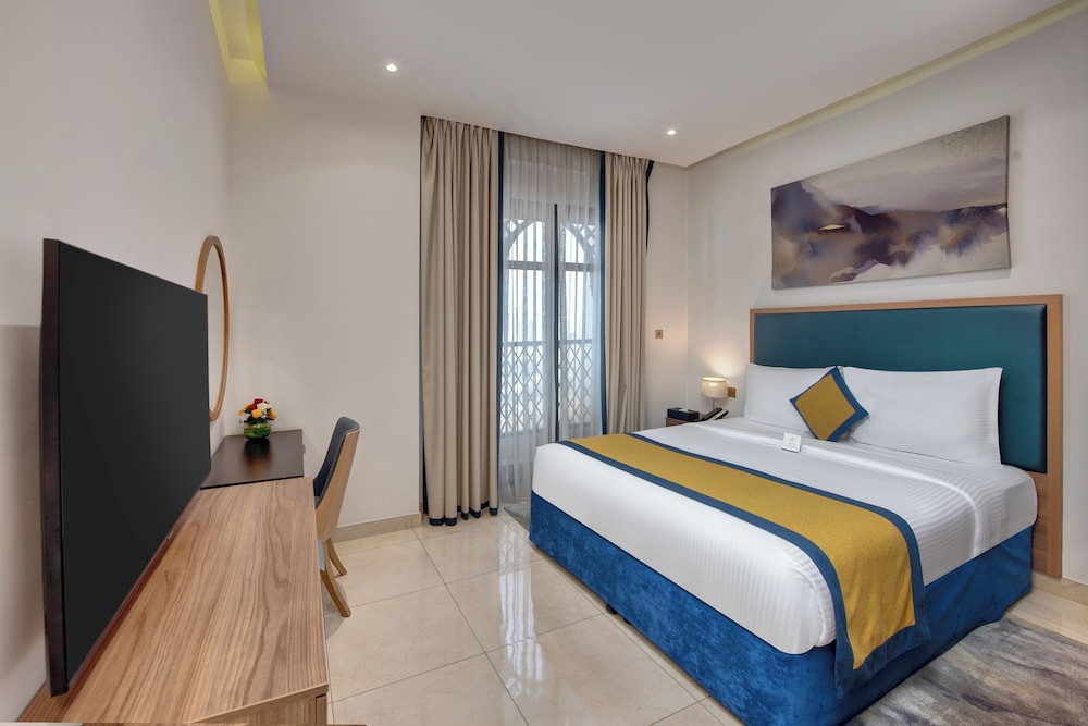 One Bedroom Standard thumbnail 5