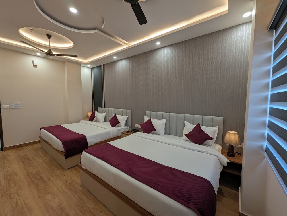 Family Room, City View