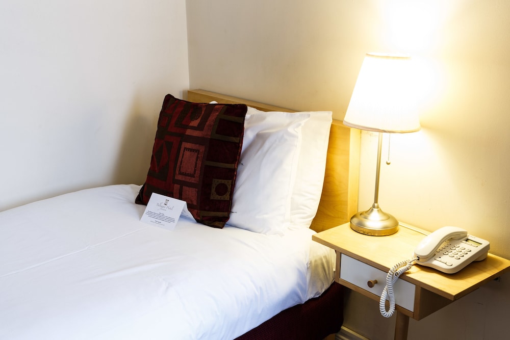 Budget Single | Bed Only | Bathroom facilities available photo 2