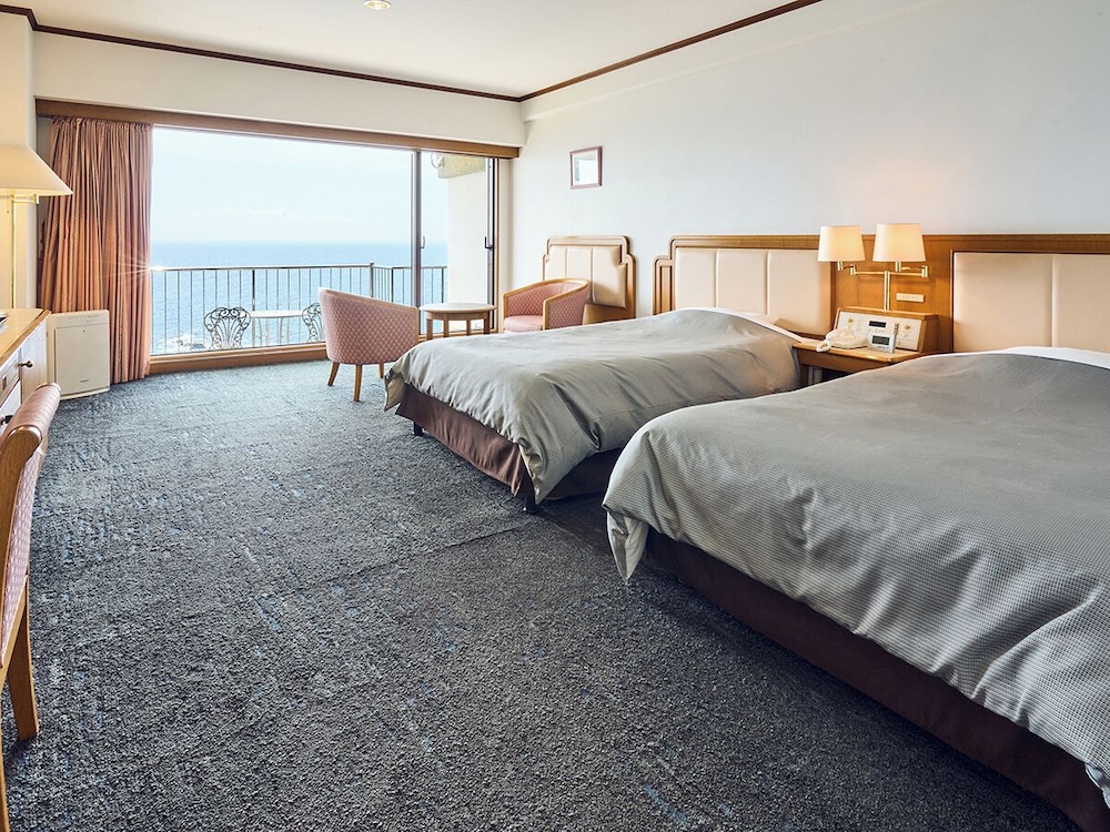 Twin Room, Non Smoking, Ocean View photo 1