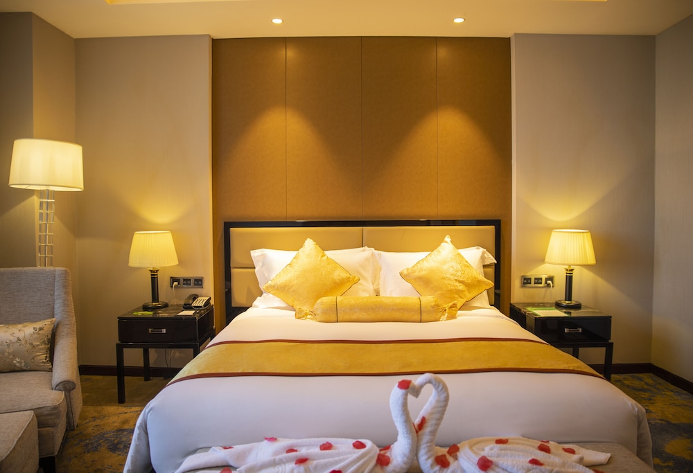 Deluxe Suite photo 1
