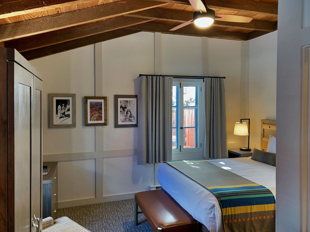 Available room