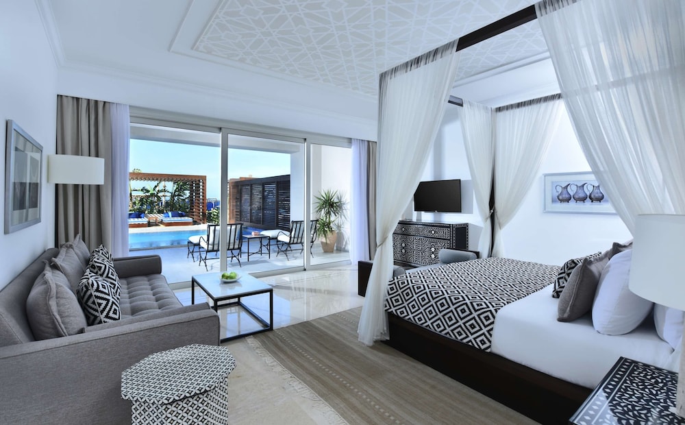 Royal Suite, 1 Queen Bed (Private Pool) - Photo 3