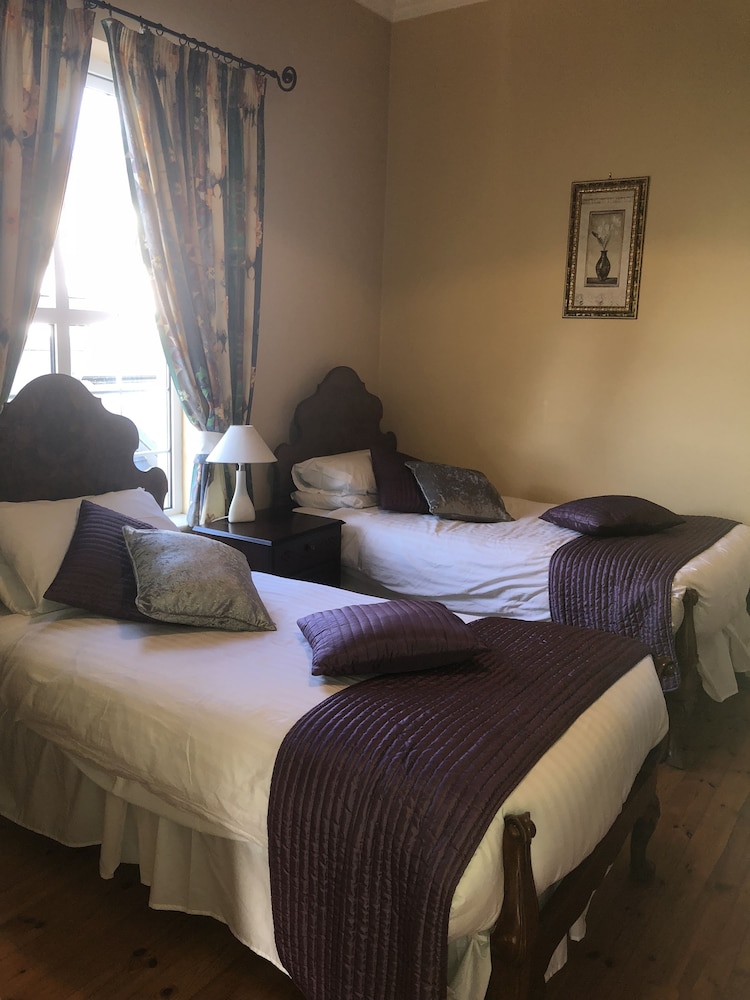 Family Triple Room, 2 Bedrooms photo 3