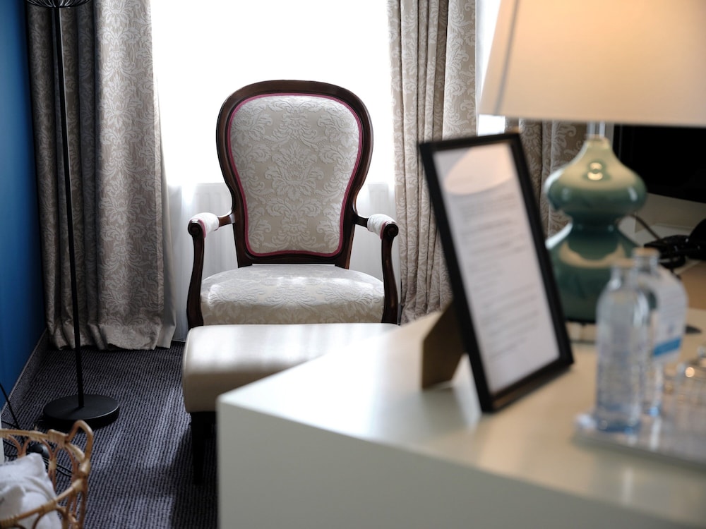 Suite - Photo 4