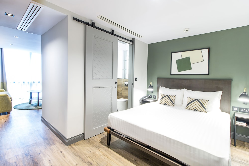 Suite, 1 Double Bed (1 Bedroom) photo 2