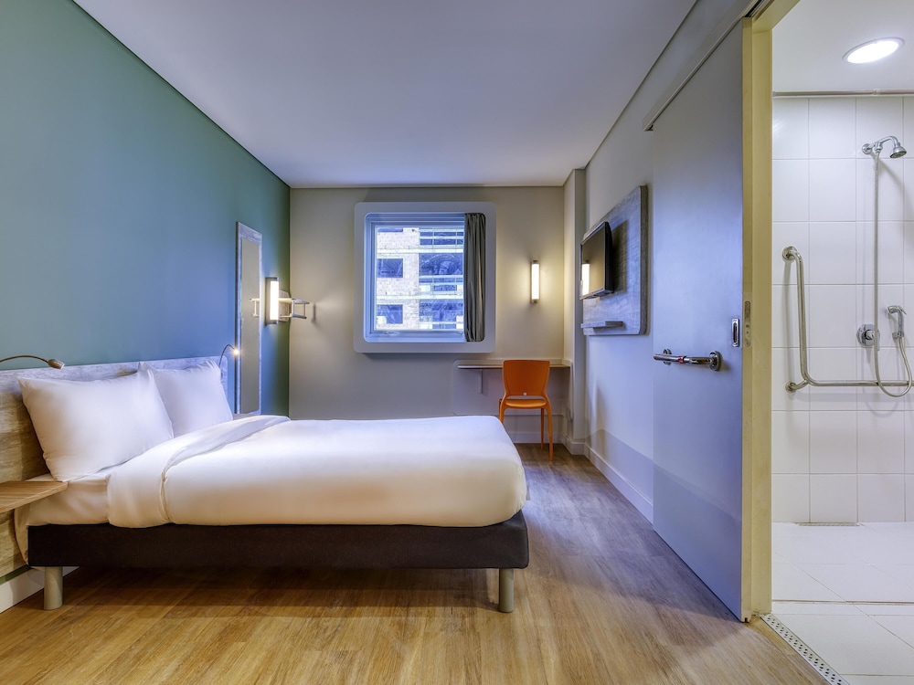 Standard Room, 1 Twin Bed, Accessible - Photo 2