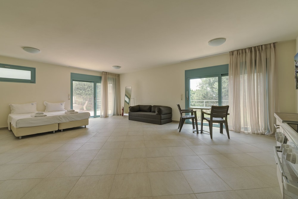 Ouzo Panoramic Houses 2, with private pool, Foto 33