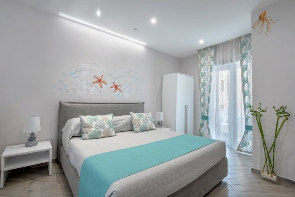 Superior Double Room, Partial Sea View
