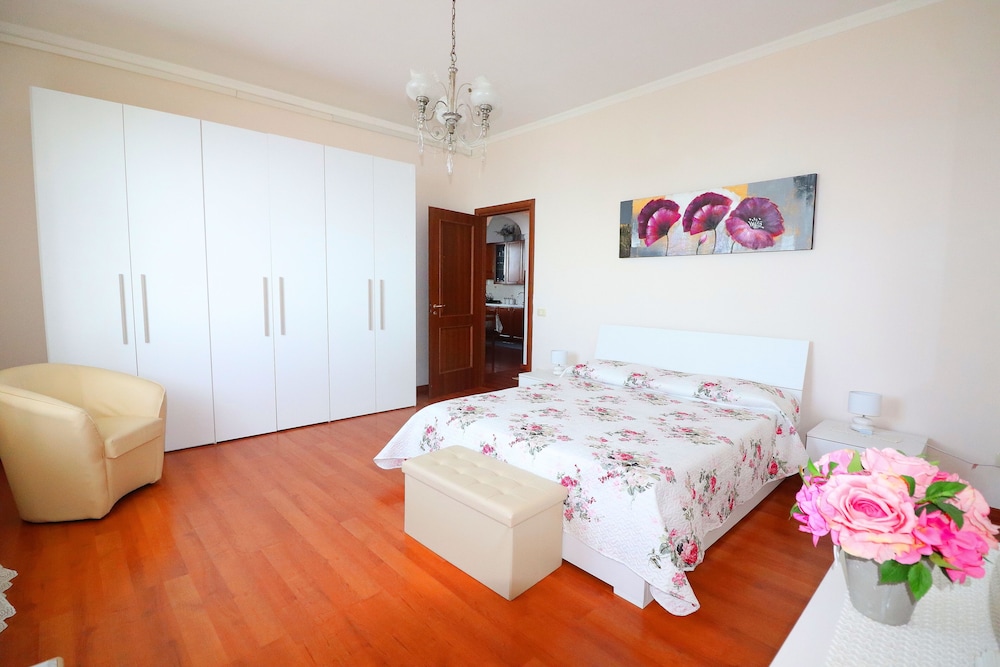 Panoramic Apartment, 2 Bedrooms, Sea View
