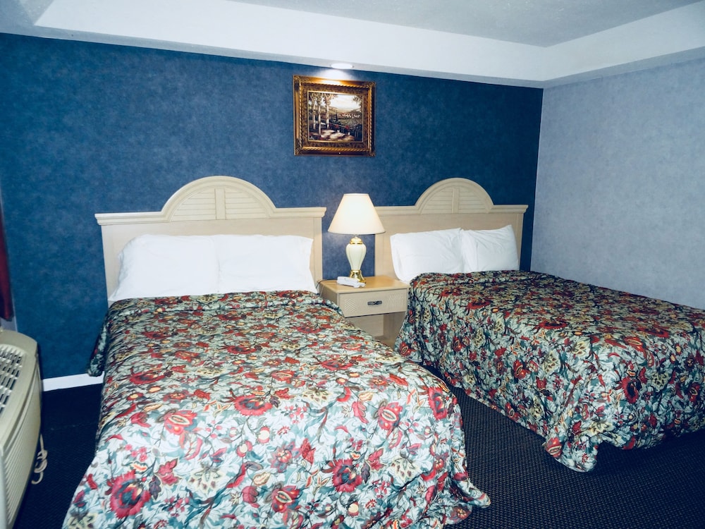 Room, 2 Double Beds photo 1