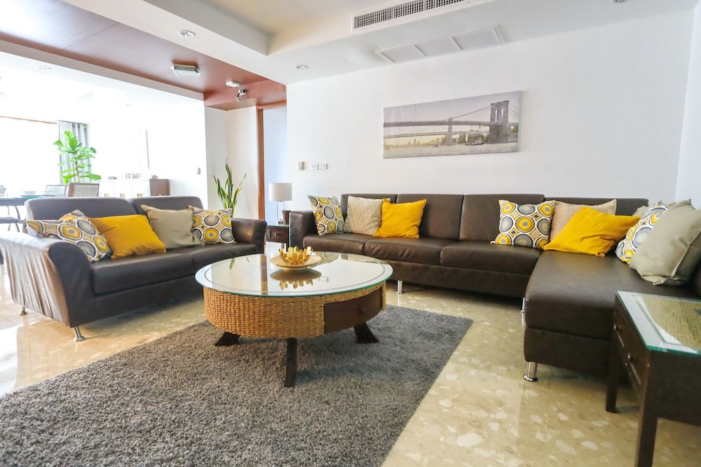 3-Bedroom Apartment (4B) photo 1