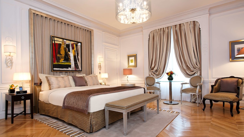 Grand Room (Deluxe)