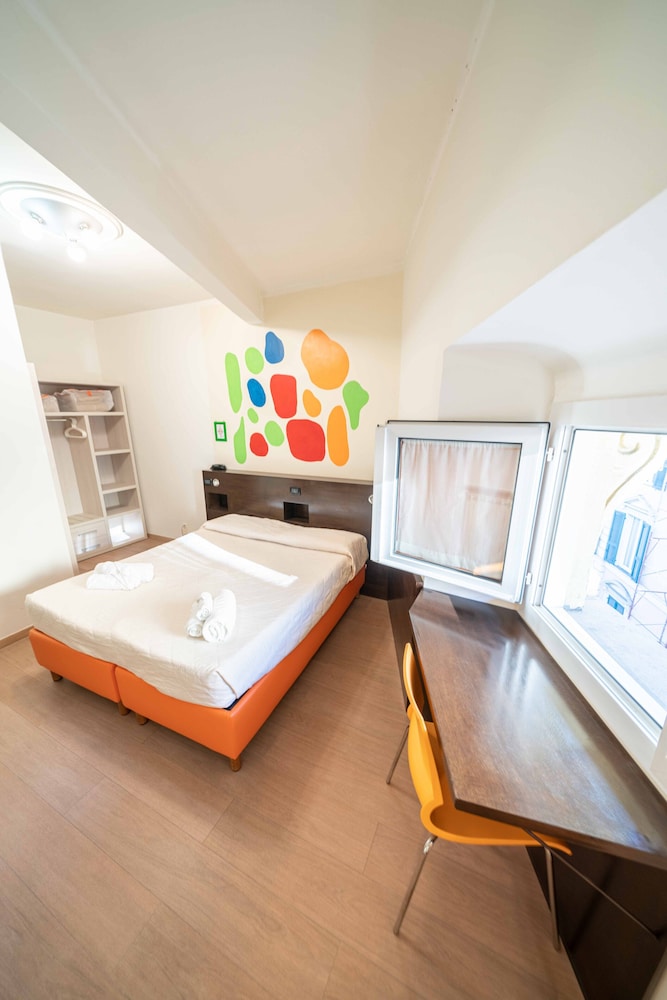 Quadruple Room - Photo 6