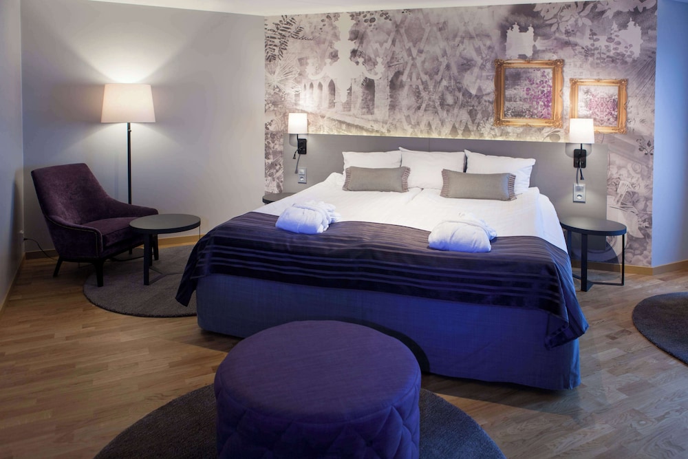 Suite (Master) - Photo 2