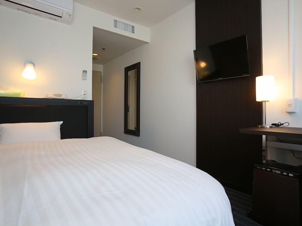 Economy Single Room, Smoking