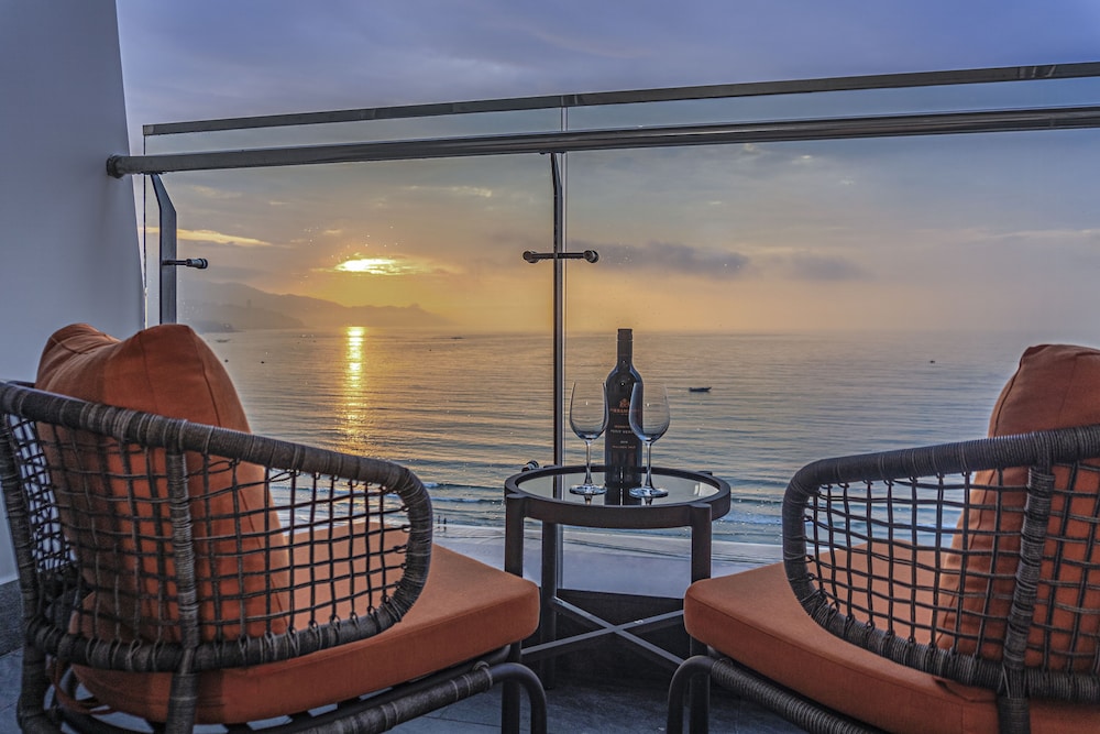 Premier Oceanfront Double - Photo 4
