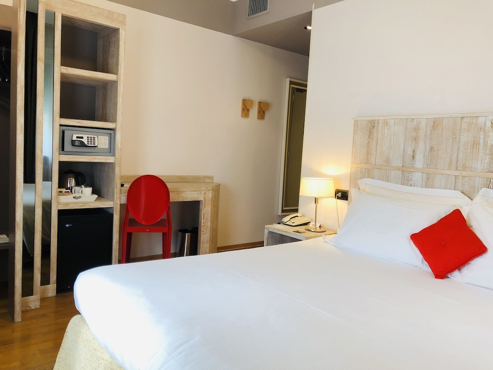Classic Double Room - Photo 7