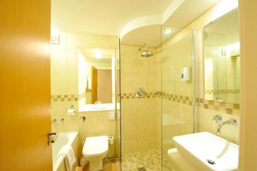 Superior Room, 2 Twin Beds, Non Smoking - Photo 11