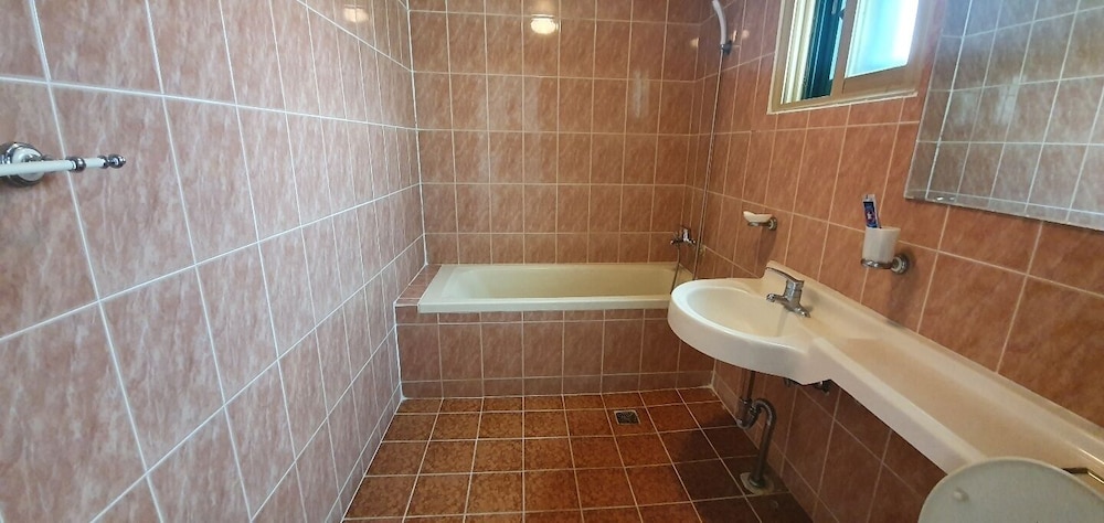 Suite Twin - Photo 5