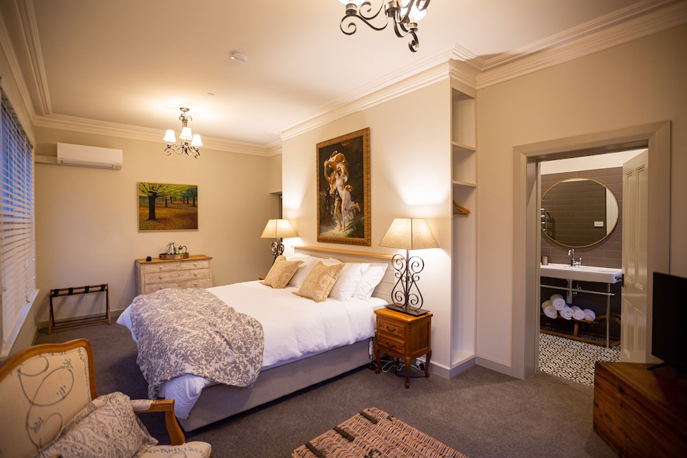 La Perouse Suite