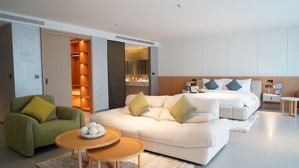 Royal Suite, 2 Bedrooms, Balcony, Sea View photo 1