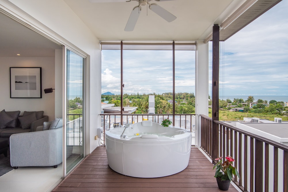 Seaview Sky Villa - Photo 2