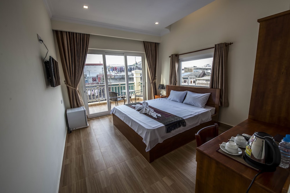 Deluxe Double Room, Balcony photo 1